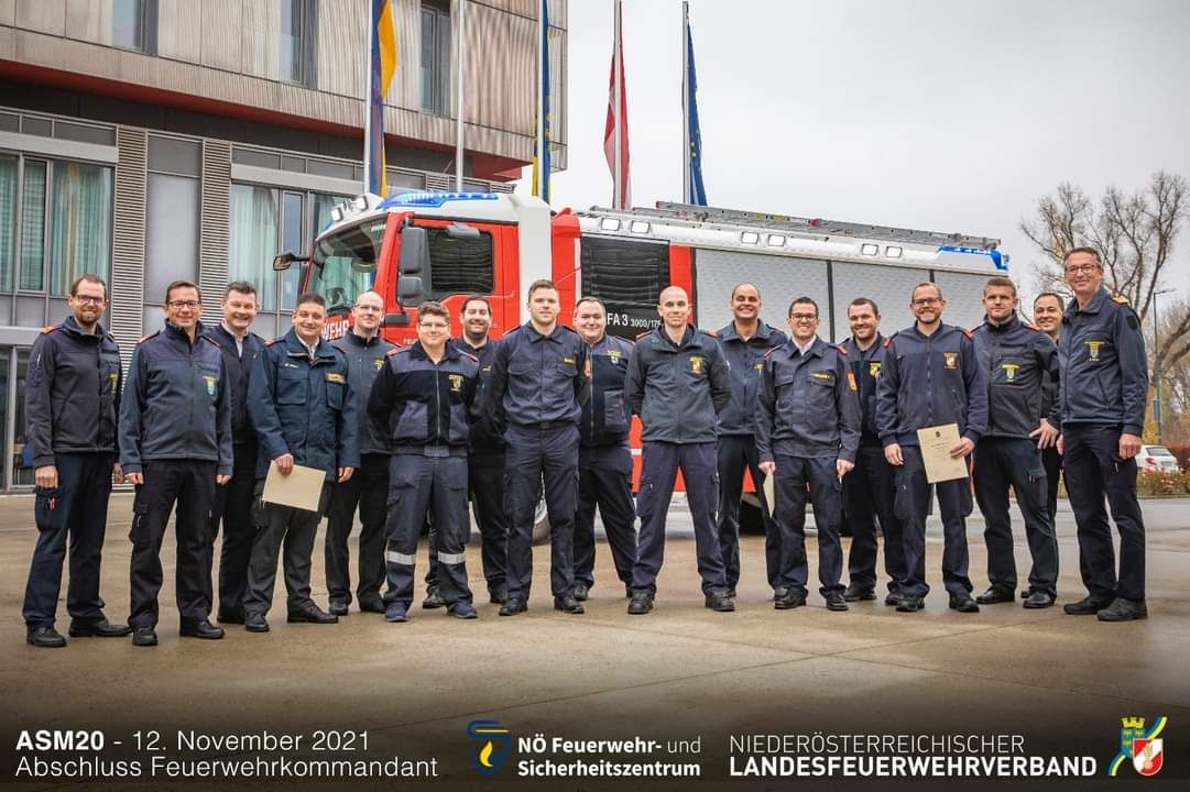 Ausbildung - Abschluss Feuerwehrkommandant für BI Michael Semper