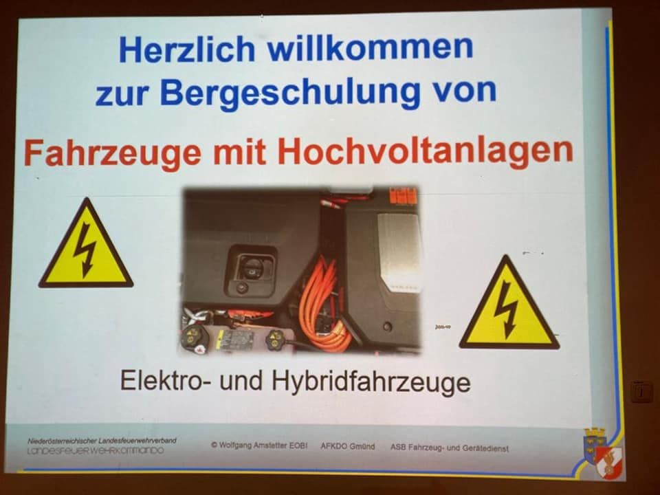 Winterschulung Unterabschnitt 4 - "Bergeschulung Elektro- und Hybridfahrzeuge"